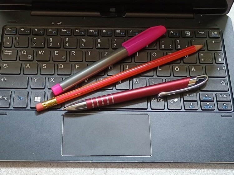 beitragsbild bloggen KI