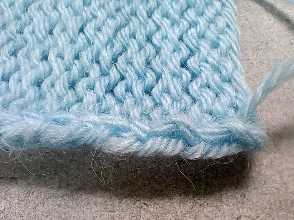 Randmaschen als Nahtrand stricken
