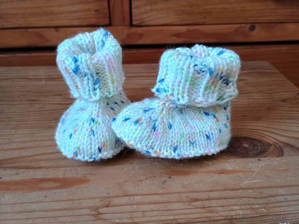 Babyschuhe gestrickt