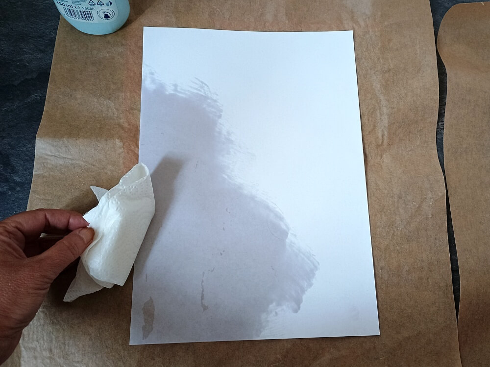 Papier mit Öl tränken für DIY-Transparentpapier